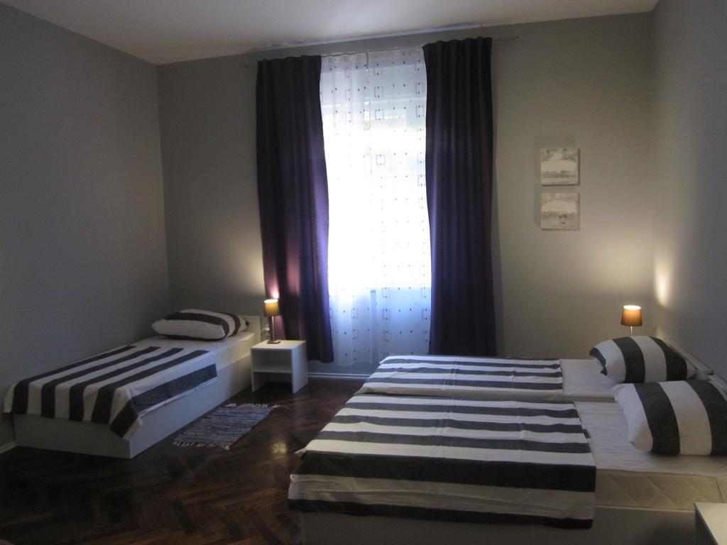 Guest House Ilona Pula Exterior photo